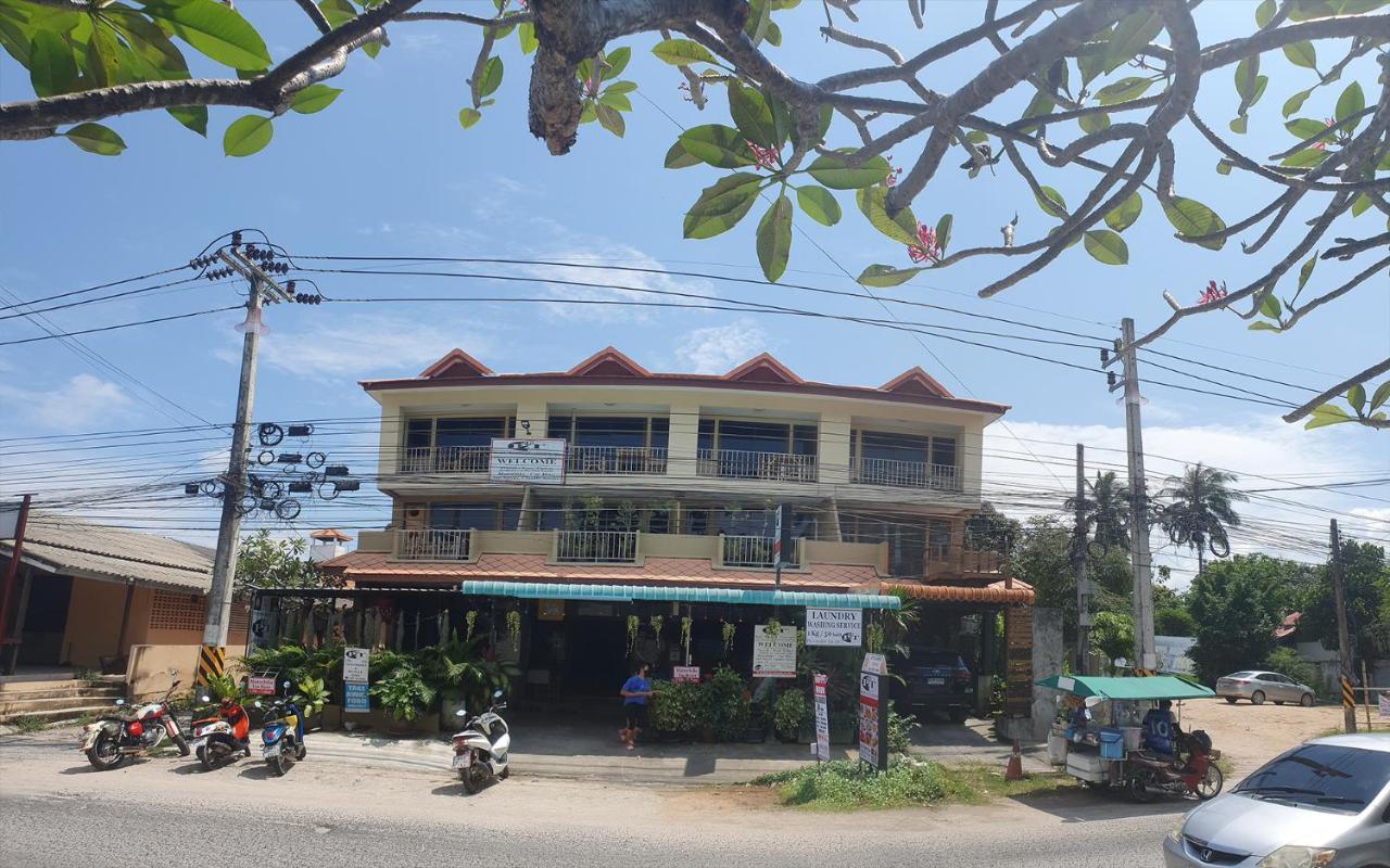 P & T Hostel Bang Rak Beach  Exterior photo